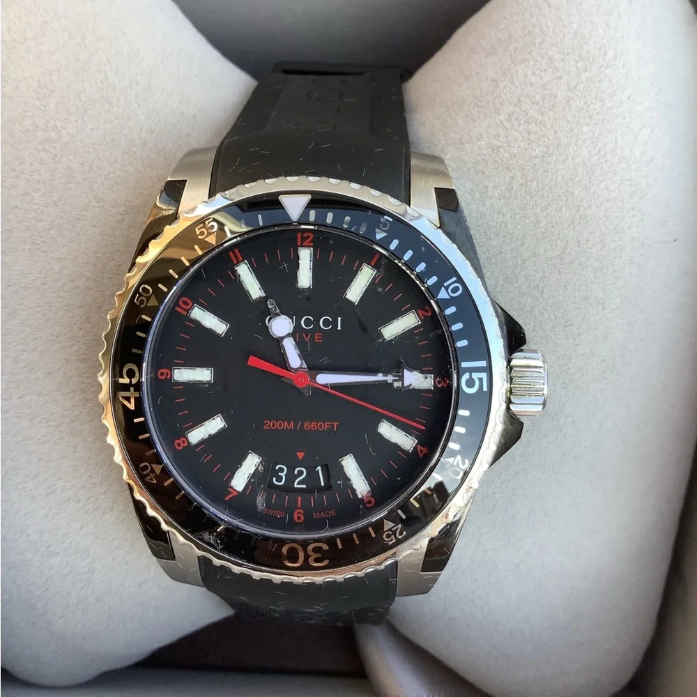 BIG and BEAUTIFUL GUCCI watch🌟🌟🌟
